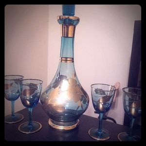 Vintage decanter set